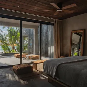 https://umi.quintano-roohotels.com